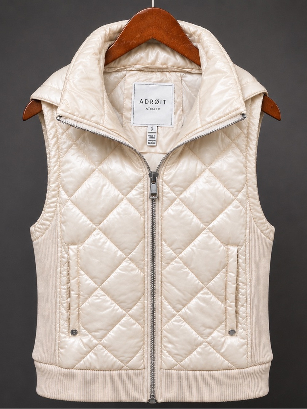 Adroit Atelier Nadege Vest in Champagne